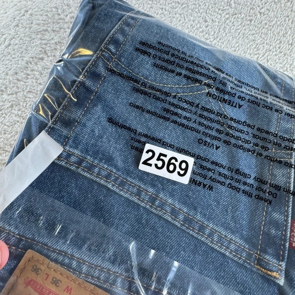 Levis any wear